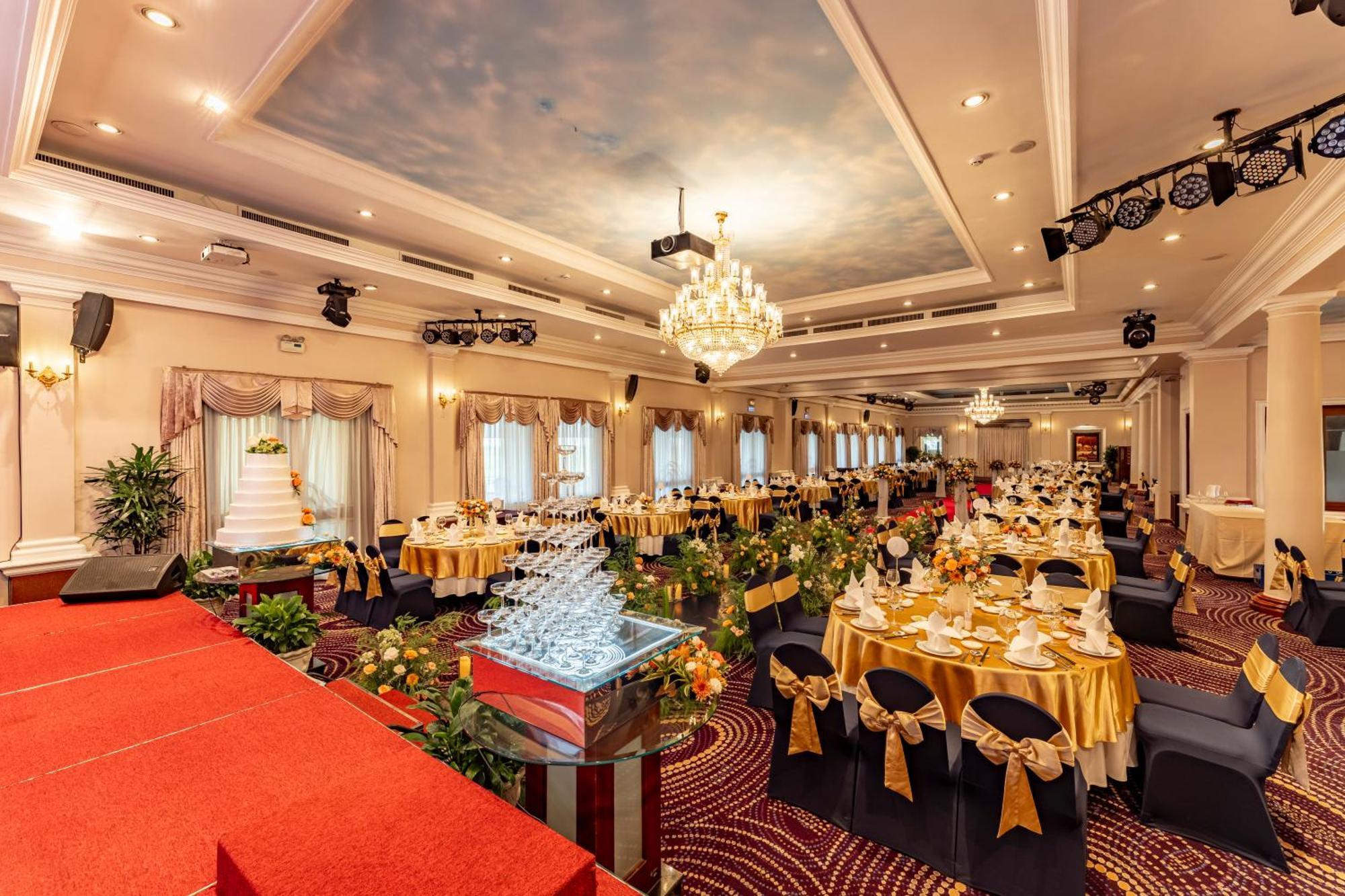 Majestic Saigon Khách sạn TP. Hồ Chí Minh